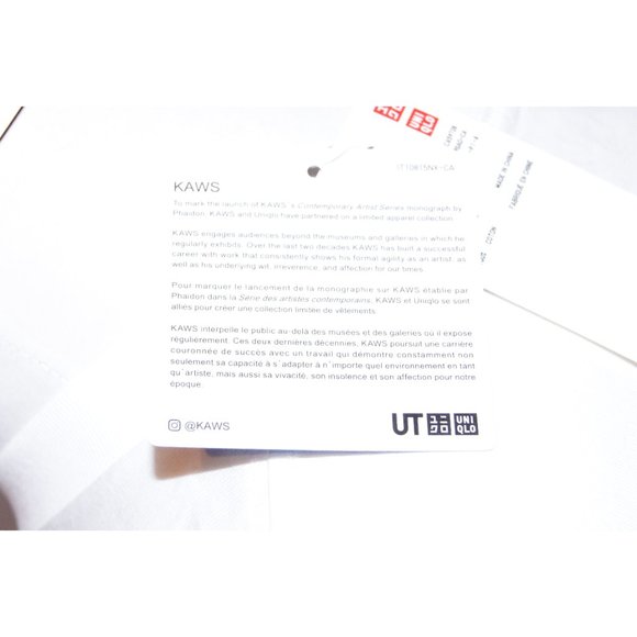 Uniqlo x KAWS T-Shirt - Picture 11 of 12